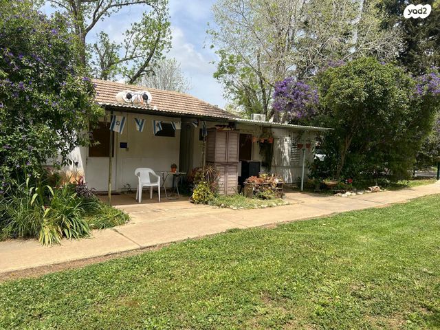 חניון מבצר יחיעם 1