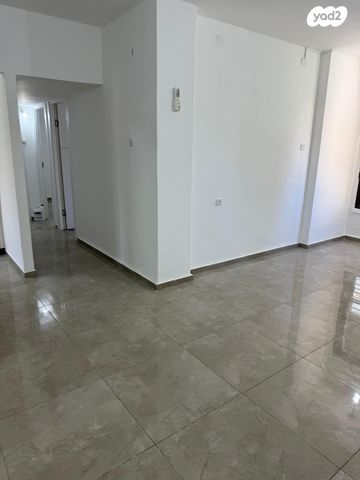 דירה, שדרות השושנים 6, בן גוריון, נצרת עילית / נוף הגליל