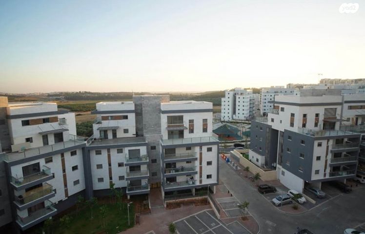 דירה, אחדות 6, בצוותא, חריש