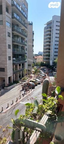 דירה, עלומים 28, אזור הבילויים, רמת גן