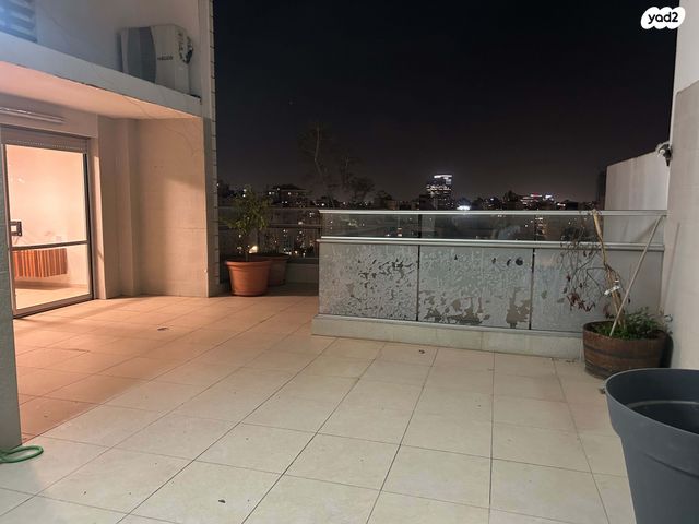 גג/ פנטהאוז, המרגנית 4, קרית אילון, חולון