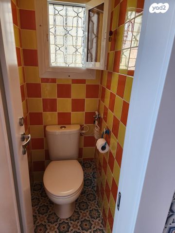 דירה, בית וגן 14, לב העיר, בת ים