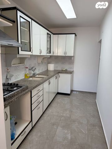 דירה, שדרות השושנים 6, בן גוריון, נצרת עילית / נוף הגליל