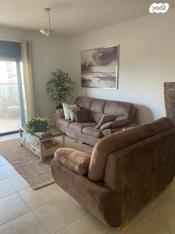 דירה, שדרות רובע יזרעאל 32, רובע יזרעאל סביוני העמק, עפולה