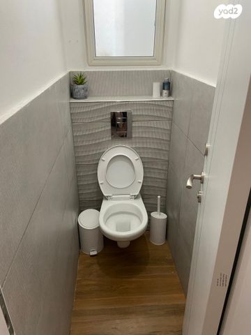 גג/ פנטהאוז, יוסף כובשי 9, שעריים, רחובות