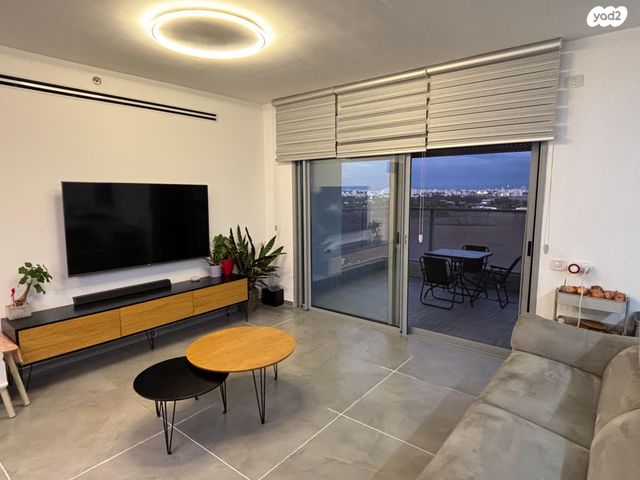 דירה, חרמון 16, נאות שז"ר, יבנה