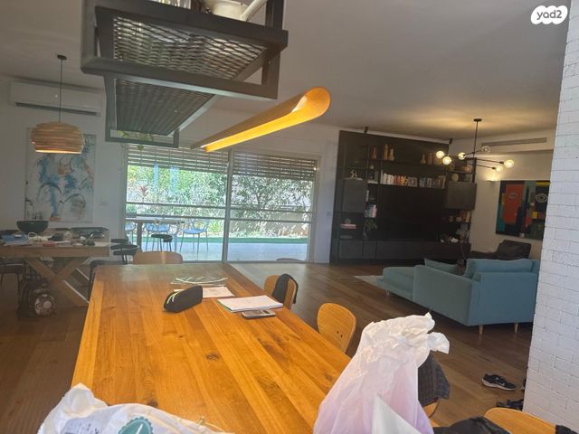 דו משפחתי, שדות 2, שאר העיר, קדימה צורן