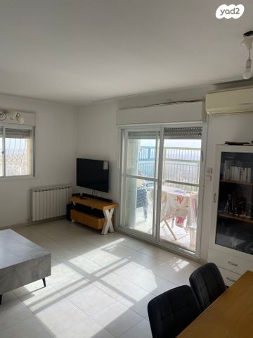 סול ליפצין 22