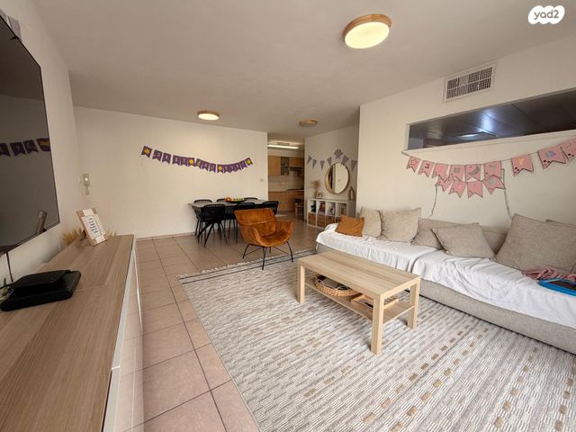 גג/ פנטהאוז, מצפה 61, חמניות, שוהם