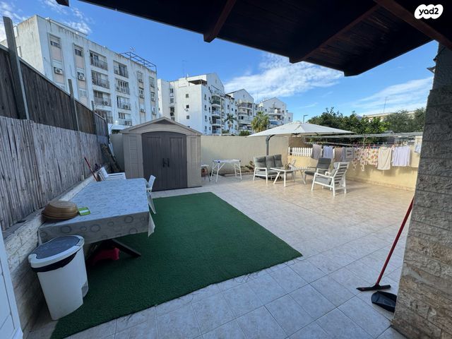 שדרות הורדים 14