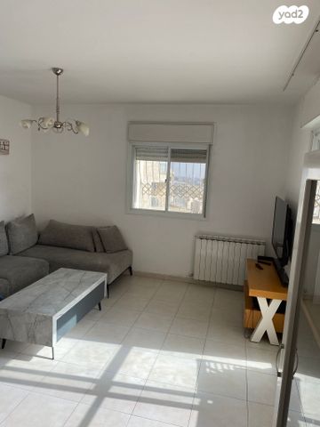 דירה, סול ליפצין 22, חומת שמואל, הר חומה, ירושלים