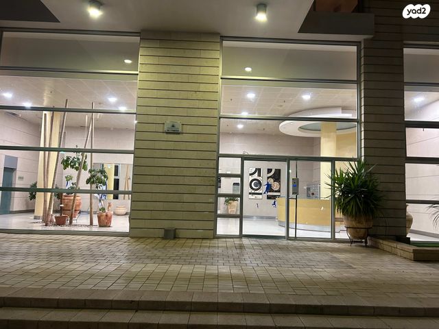 גג/ פנטהאוז, המרגנית 4, קרית אילון, חולון