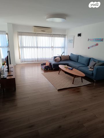 רחבת אילן 10