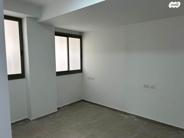 דירה, שפינוזה 25, אברמוביץ', ראשון לציון