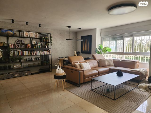 בית פרטי/ קוטג', האלה 55, צמח השדה, מעלה אדומים