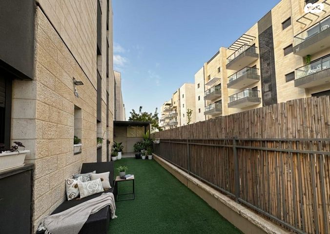 דירת גן, הפומלית 4, הדרים / כ"א, שוהם