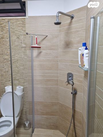 דו משפחתי, הכרכום 13, עיר גנים, ירושלים