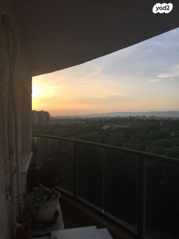 דירה, שדרות רובע יזרעאל 32, רובע יזרעאל סביוני העמק, עפולה