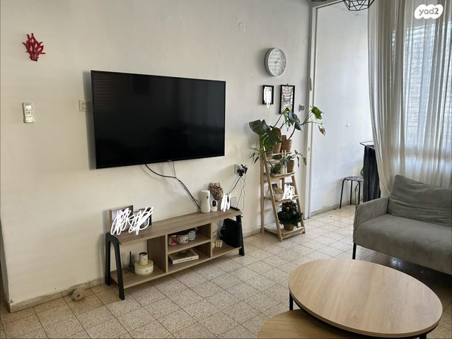 קרן היסוד 22