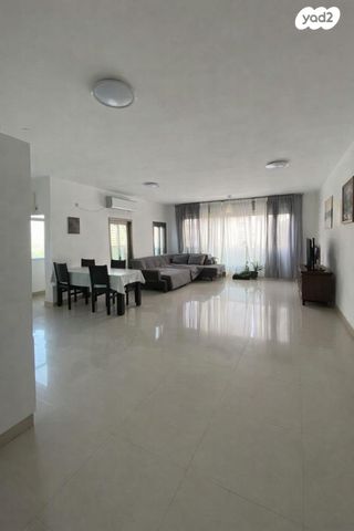 שדרות העצמאות 47