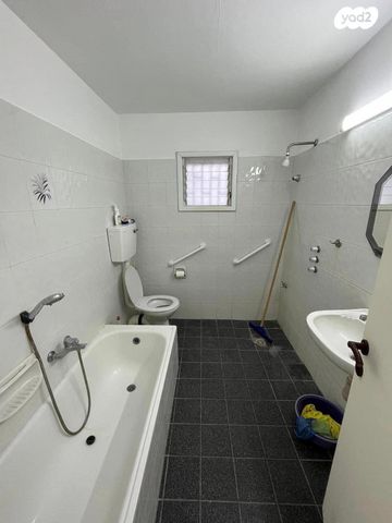 גג/ פנטהאוז, בניהו 41, רמת השקמה, רמת גן