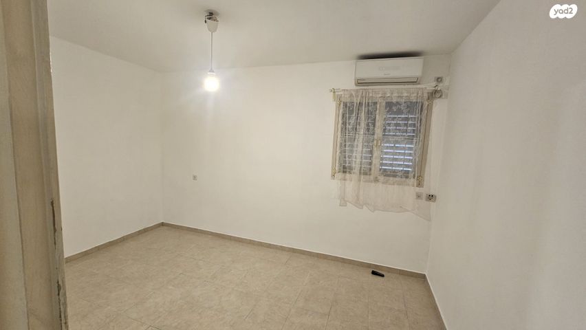 דירת גן, אלומות 42, אושיות, רחובות