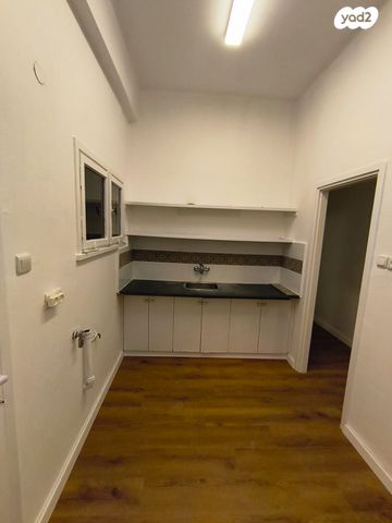 דירה, בר גיורא 20, הדר עליון, חיפה