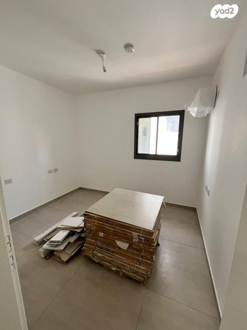 דירה, דרך ארץ 8, החורש, חריש