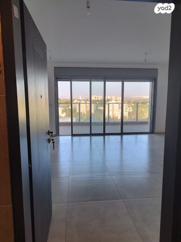 דירה, ש"י עגנון 17, שיכון רסקו, קרית אונו