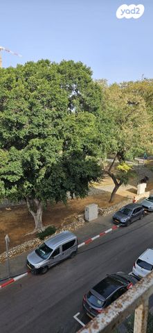 דירה, קרייתי 18, לב העיר, בת ים