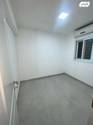 הרב אברהם הלל 5