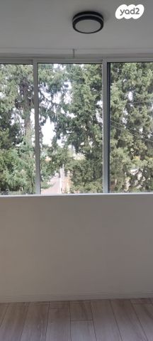 דירה, הרב ניסנבאום 36, באבוב, בת ים