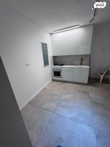 דירת גן, האיריסים 3, בני עי''ש, בני עי"ש