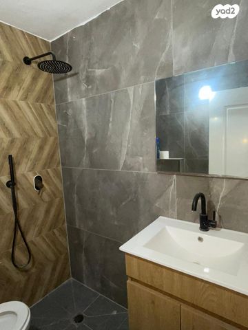 דירה, הרב אברהם הלל 5, ויצמן, רמלה