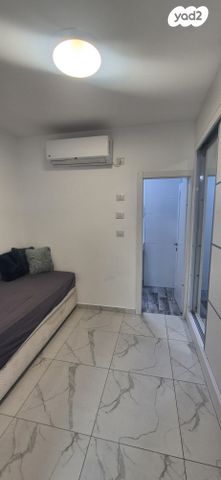 יחידת דיור, ד"ר ברויאר 13, הפועל המזרחי ה', שיכון ה', בני ברק