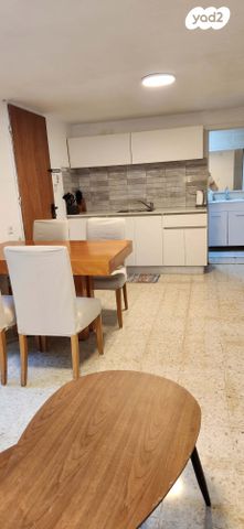 יחידת דיור, הכלנית 28, שיכון ב, כפר יונה