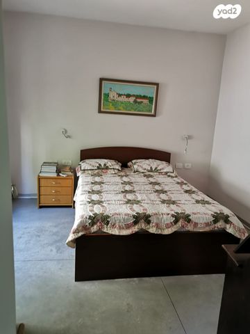 דו משפחתי, מקור חיים 16, מקור חיים, ירושלים