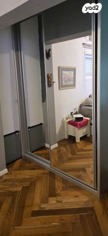 דירה, מצפה 12, שכונת הראשונים, רמת גן