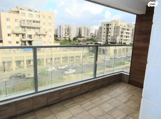 דירה, אלון 4, החורש, חריש