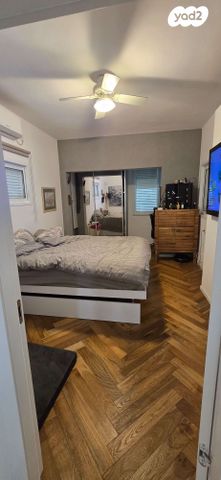 דירה, מצפה 12, שכונת הראשונים, רמת גן