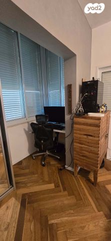 דירה, מצפה 12, שכונת הראשונים, רמת גן