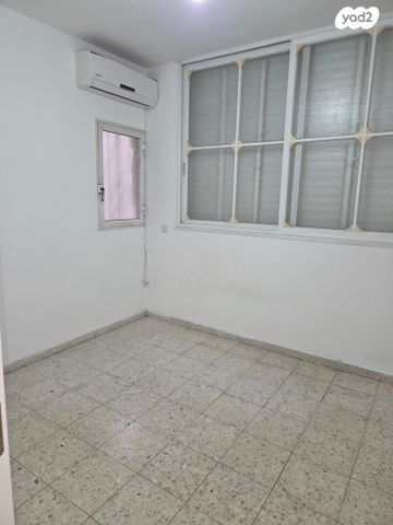 דירה, יוסף ברץ 18, נאות רחל, חולון