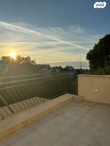 דירה, דוד פינסקי 35, כבירים, חיפה