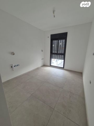 דירה, ההלכה 8, עליות, רמת גן