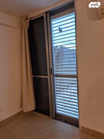 דירת גן, בן גוריון 117, דרום, הרצליה