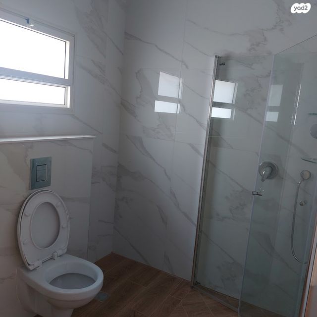 יחידת דיור, השושנים 1, פוריה נווה עובד, פוריה נווה עובד