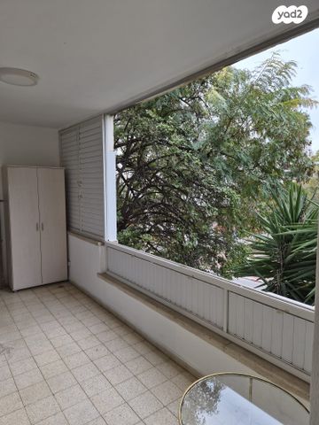 דירה, הרב הרצוג 6, א' / צפון מזרח העיר, רחובות