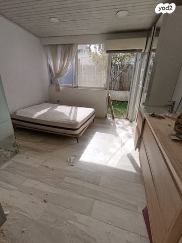 יחידת דיור, העצמאות 83, מרכז המושבה, אבן יהודה