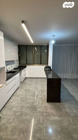 גג/ פנטהאוז, אלי כהן 28, נאות רחל, חולון