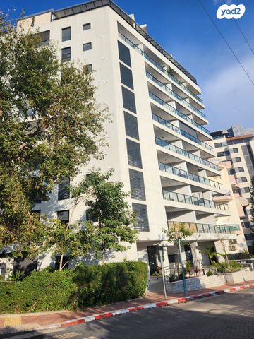 טרומפלדור 11